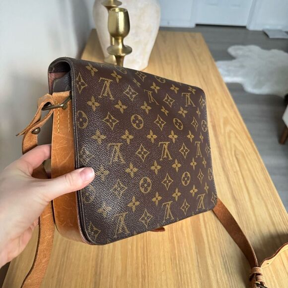 ✅AUTHENTIC✅LOUIS VUITTON CARTOUCHIERE GM - Picture 9 of 15